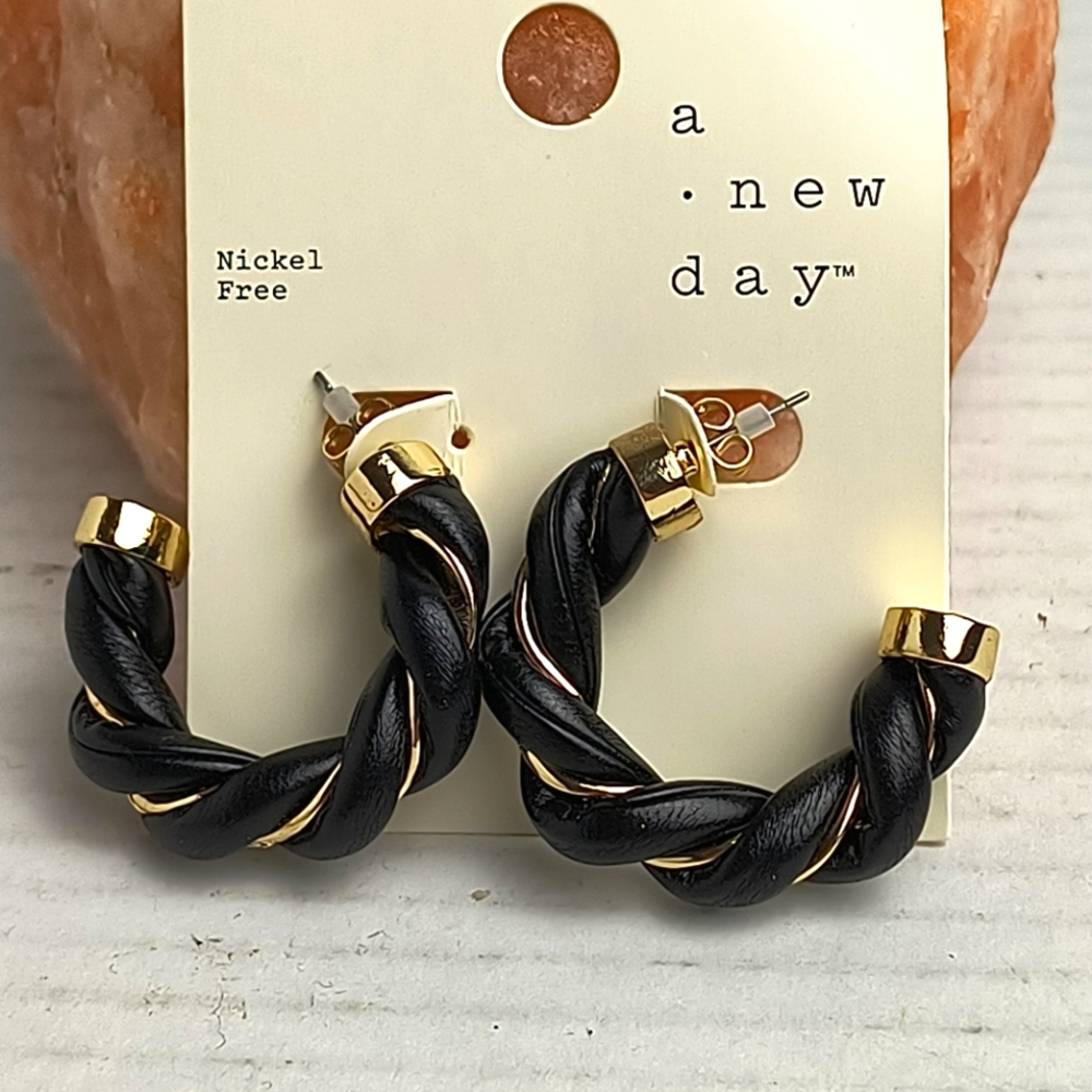 Chunky Twisted Faux Wrap Leather Hoop Earrings Black/Gold Tone Casual